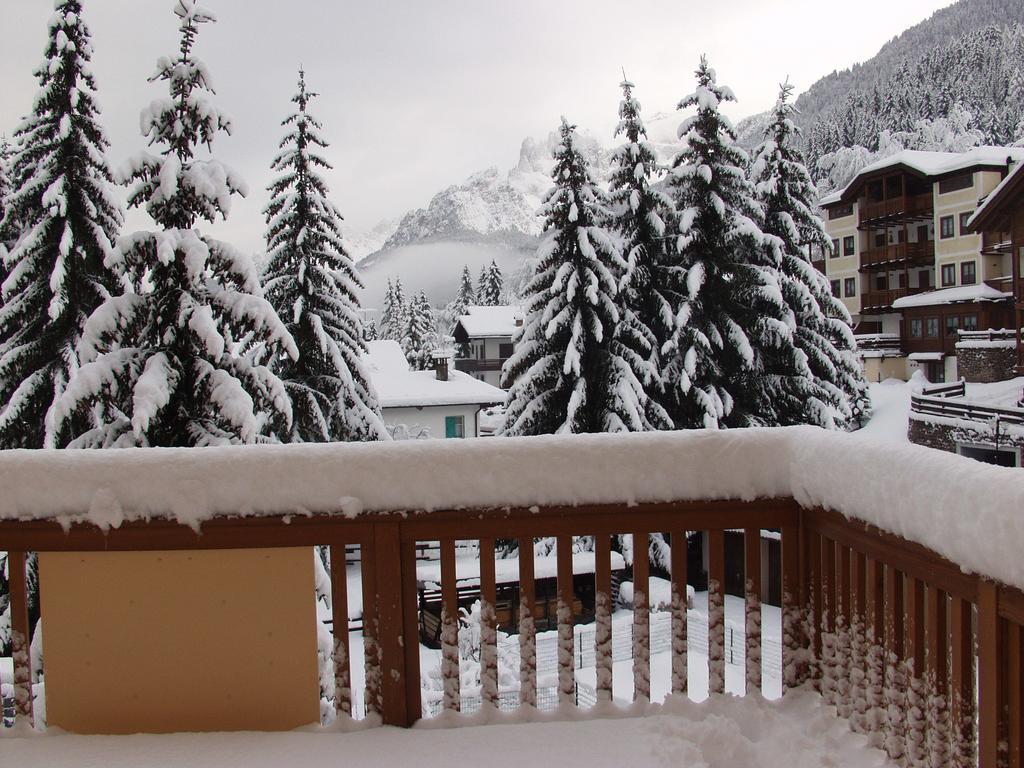 Relais San Giusto Hotel Campitello di Fassa Bagian luar foto