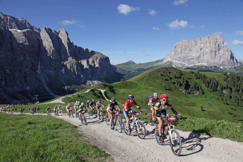 Relais San Giusto Hotel Campitello di Fassa Bagian luar foto