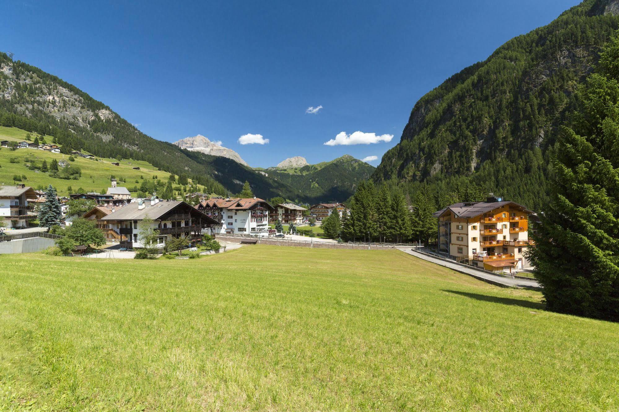 Relais San Giusto Hotel Campitello di Fassa Bagian luar foto