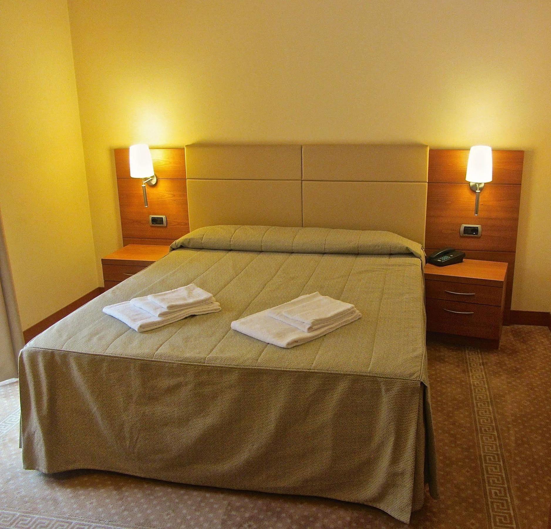 Relais San Giusto Hotel Campitello di Fassa Bagian luar foto