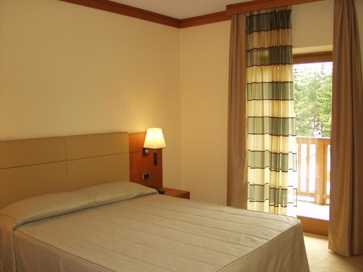 Relais San Giusto Hotel Campitello di Fassa Bagian luar foto